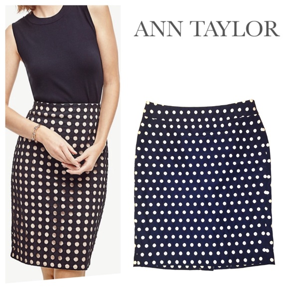 Ann Taylor Dresses & Skirts - ANN TAYLOR // navy blue polka dot geo pencil skirt